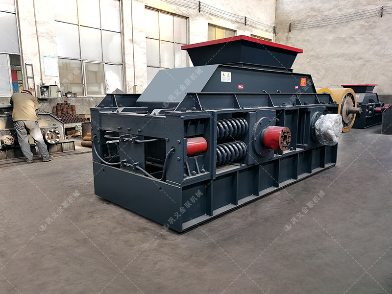 鵝卵石對(duì)輥破碎機(jī)介紹，為什么選擇金聯(lián)機(jī)械？