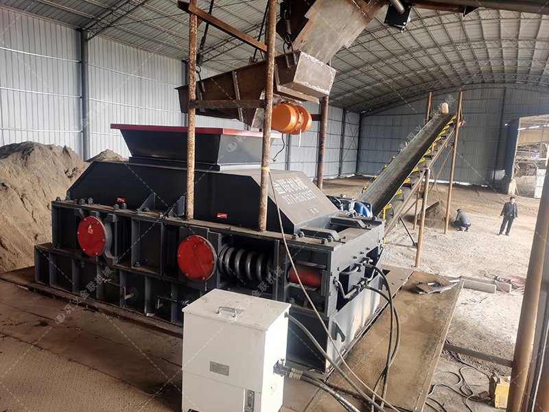 鵝卵石對(duì)輥破碎機(jī)介紹，為什么選擇金聯(lián)機(jī)械？